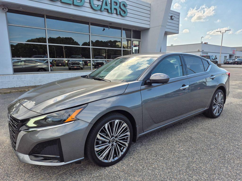 used 2023 Nissan Altima car, priced at $28,725
