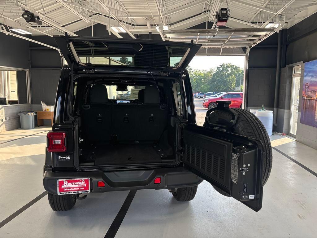 new 2025 Jeep Wrangler car, priced at $48,939