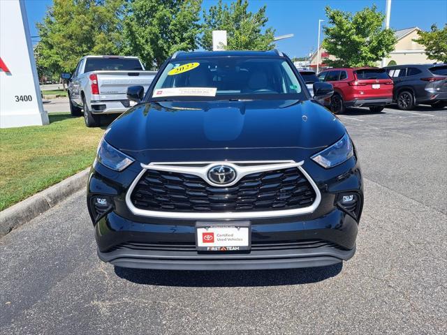 used 2022 Toyota Highlander car, priced at $37,000