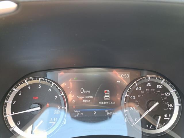 used 2022 Toyota Highlander car, priced at $37,900