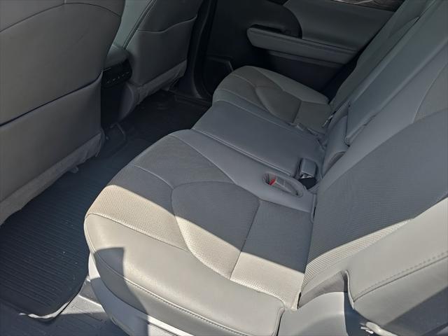 used 2020 Toyota Highlander car, priced at $32,500