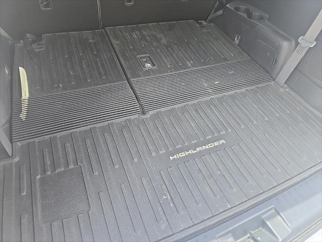 used 2020 Toyota Highlander car, priced at $32,500