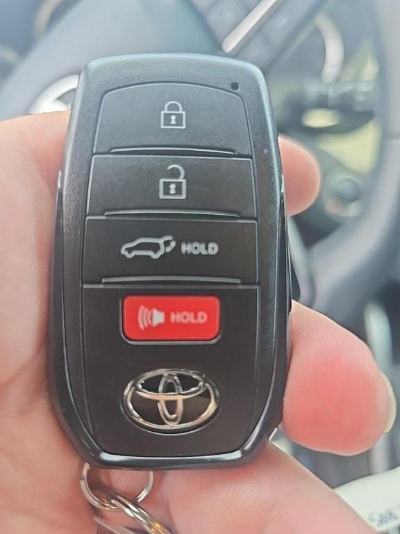 used 2024 Toyota Highlander car, priced at $45,900