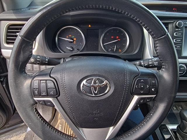 used 2019 Toyota Highlander car, priced at $29,000