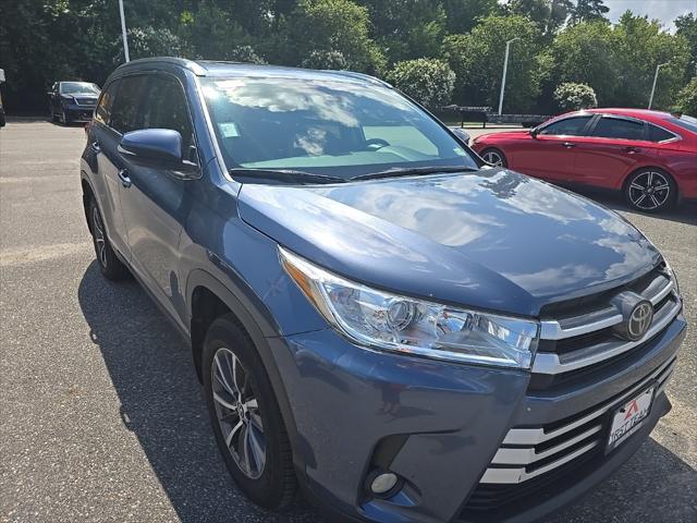 used 2019 Toyota Highlander car, priced at $29,000