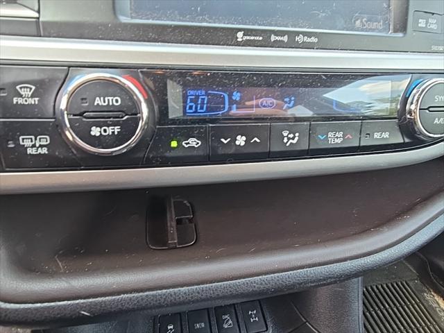 used 2019 Toyota Highlander car, priced at $29,000