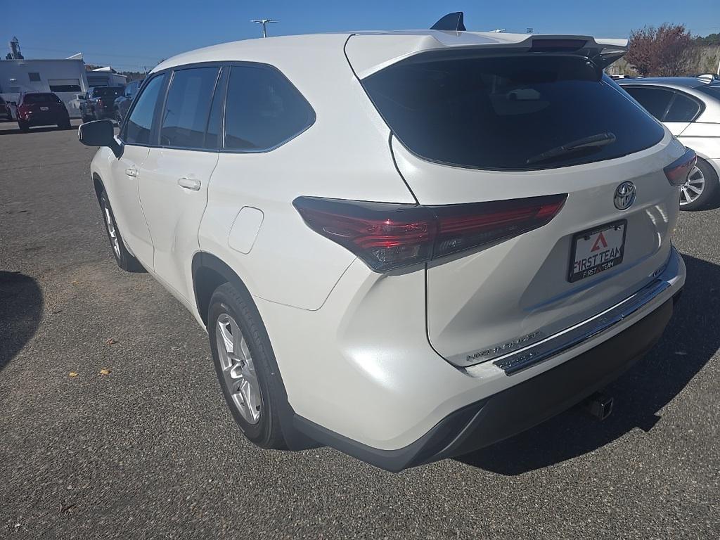 used 2023 Toyota Highlander car, priced at $28,700