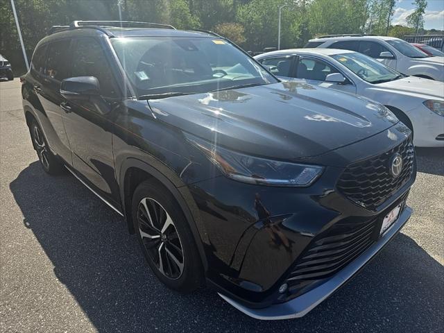 used 2022 Toyota Highlander car, priced at $36,800