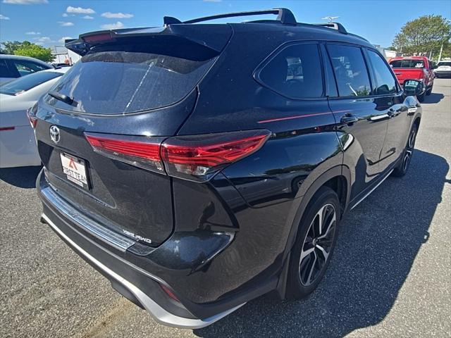 used 2022 Toyota Highlander car, priced at $36,800