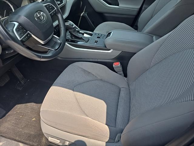 used 2023 Toyota Highlander car, priced at $35,800