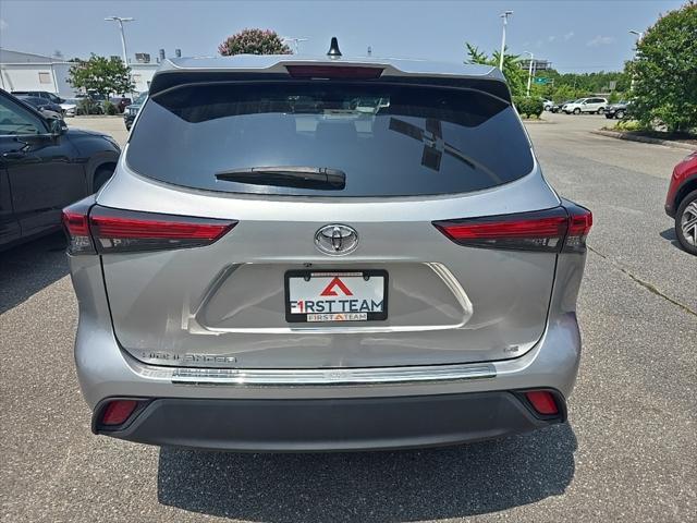 used 2023 Toyota Highlander car, priced at $35,800