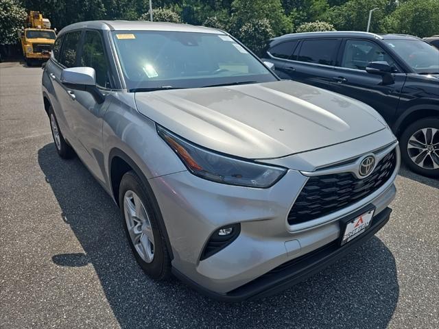 used 2023 Toyota Highlander car, priced at $35,800