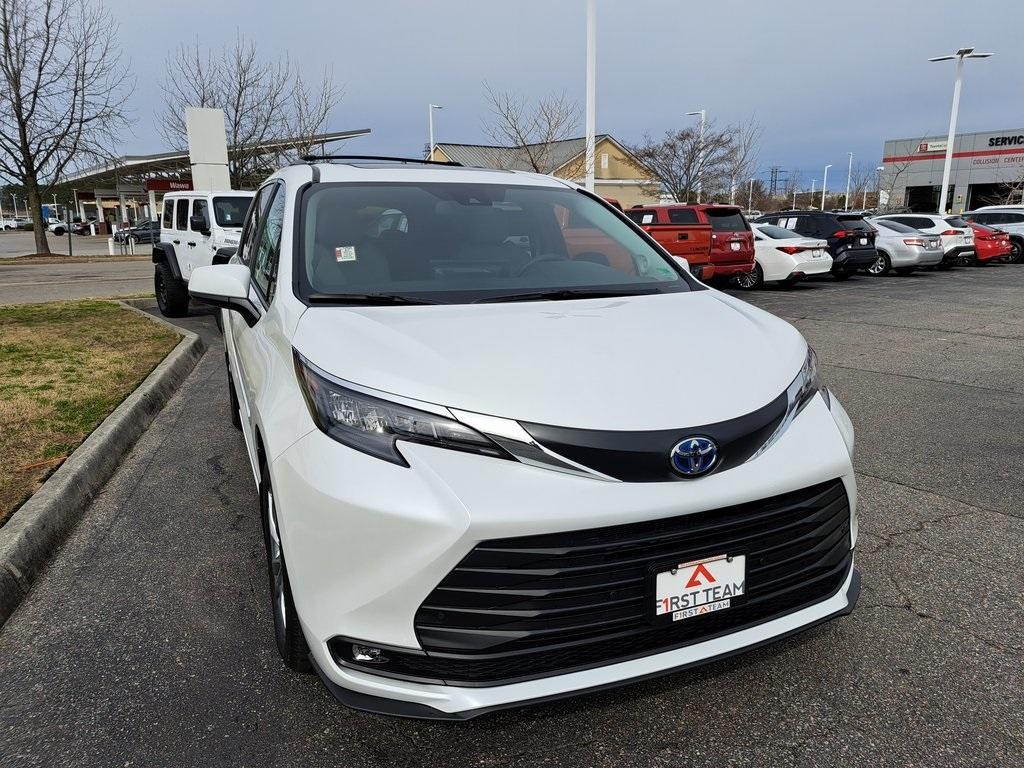 new 2025 Toyota Sienna car, priced at $47,501