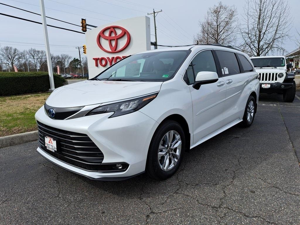 new 2025 Toyota Sienna car, priced at $47,501