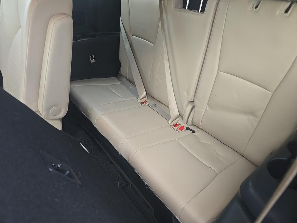 used 2021 Toyota Highlander car, priced at $29,300