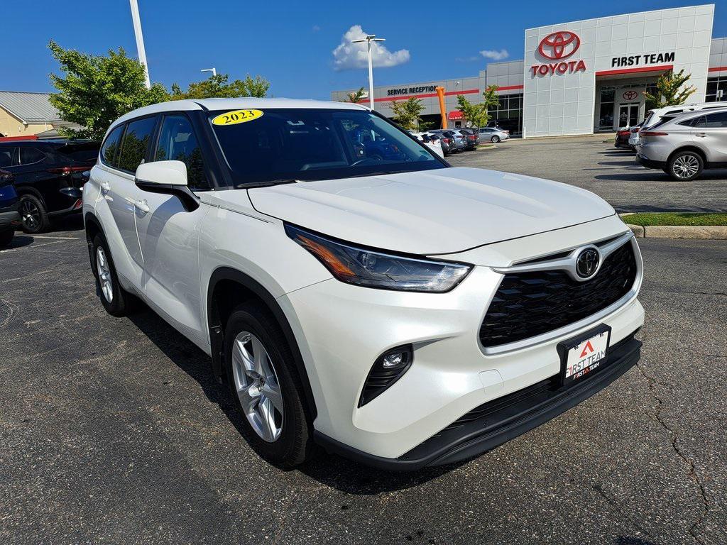 used 2023 Toyota Highlander car, priced at $35,900