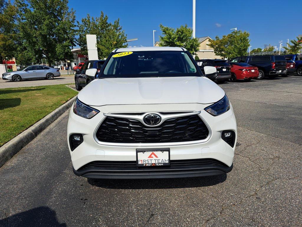 used 2023 Toyota Highlander car, priced at $35,900