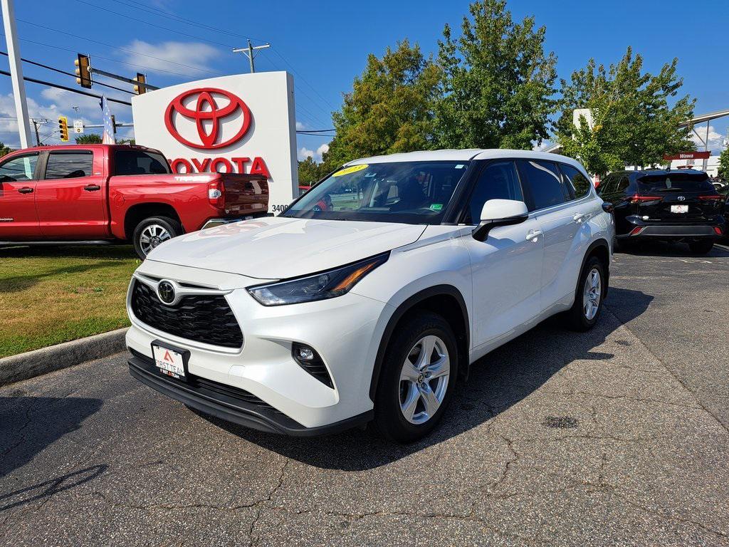 used 2023 Toyota Highlander car, priced at $35,900