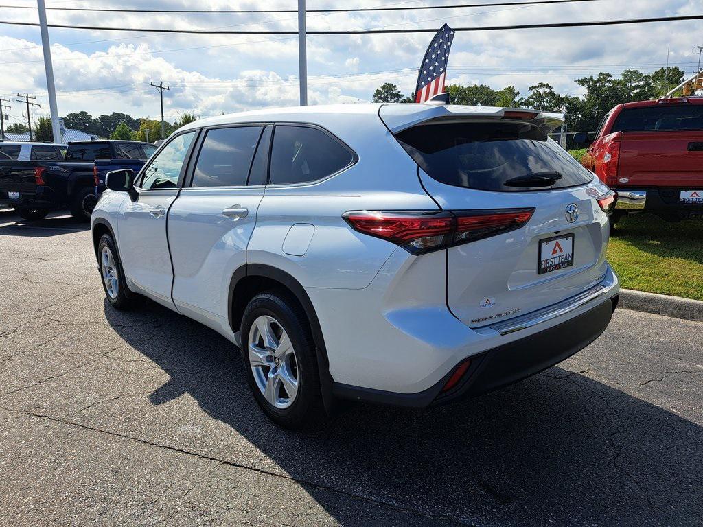 used 2023 Toyota Highlander car, priced at $35,900