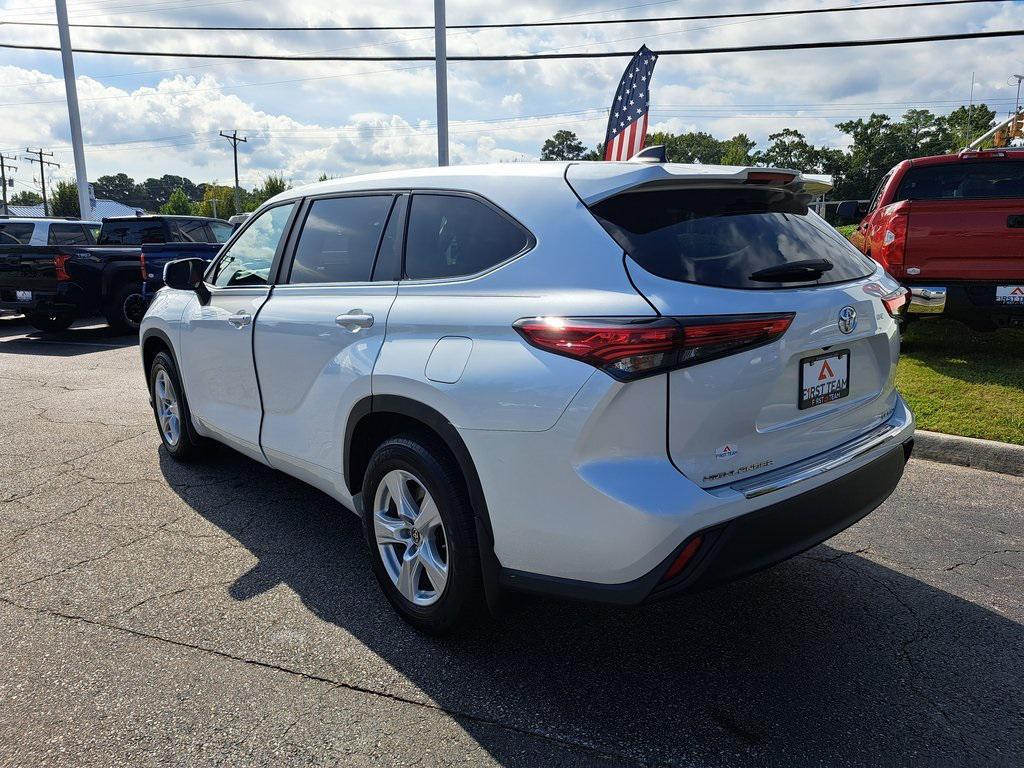 used 2023 Toyota Highlander car, priced at $35,900