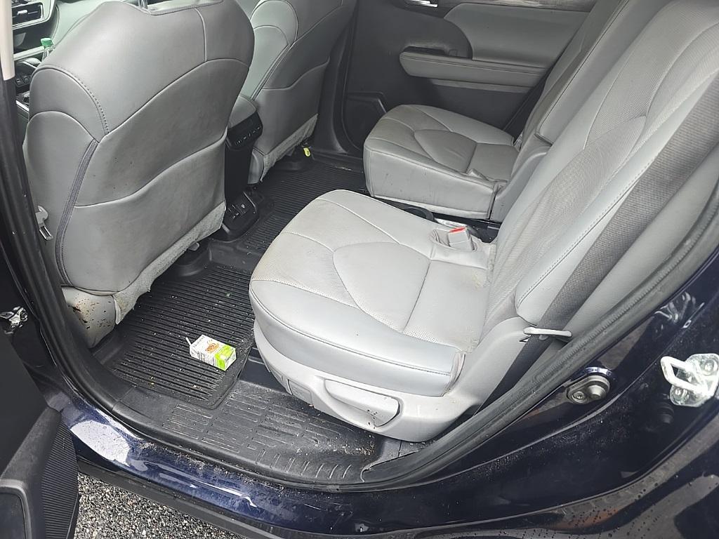 used 2023 Toyota Highlander car, priced at $39,500