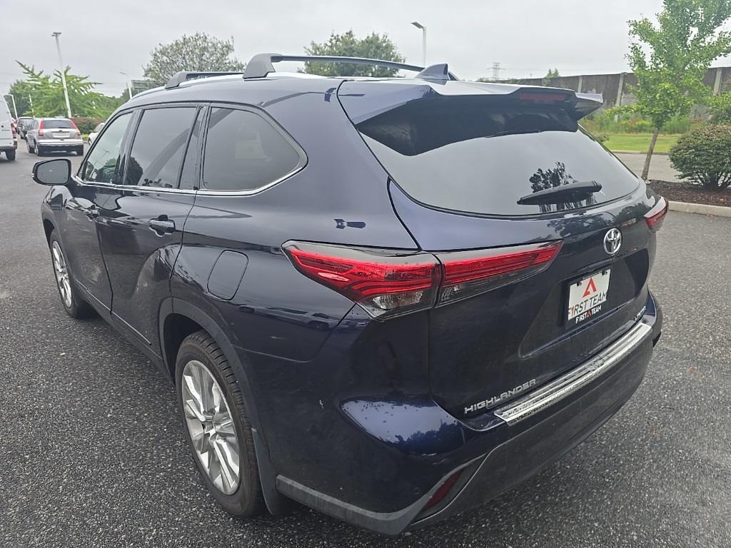 used 2023 Toyota Highlander car, priced at $39,500