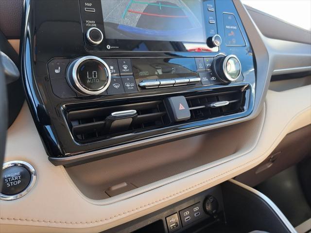 used 2022 Toyota Highlander car, priced at $37,700
