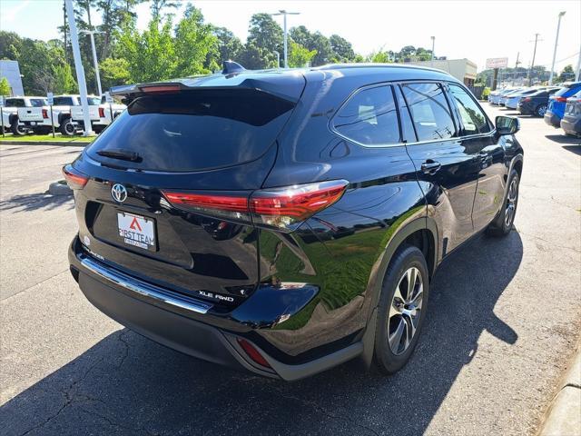 used 2022 Toyota Highlander car, priced at $37,700