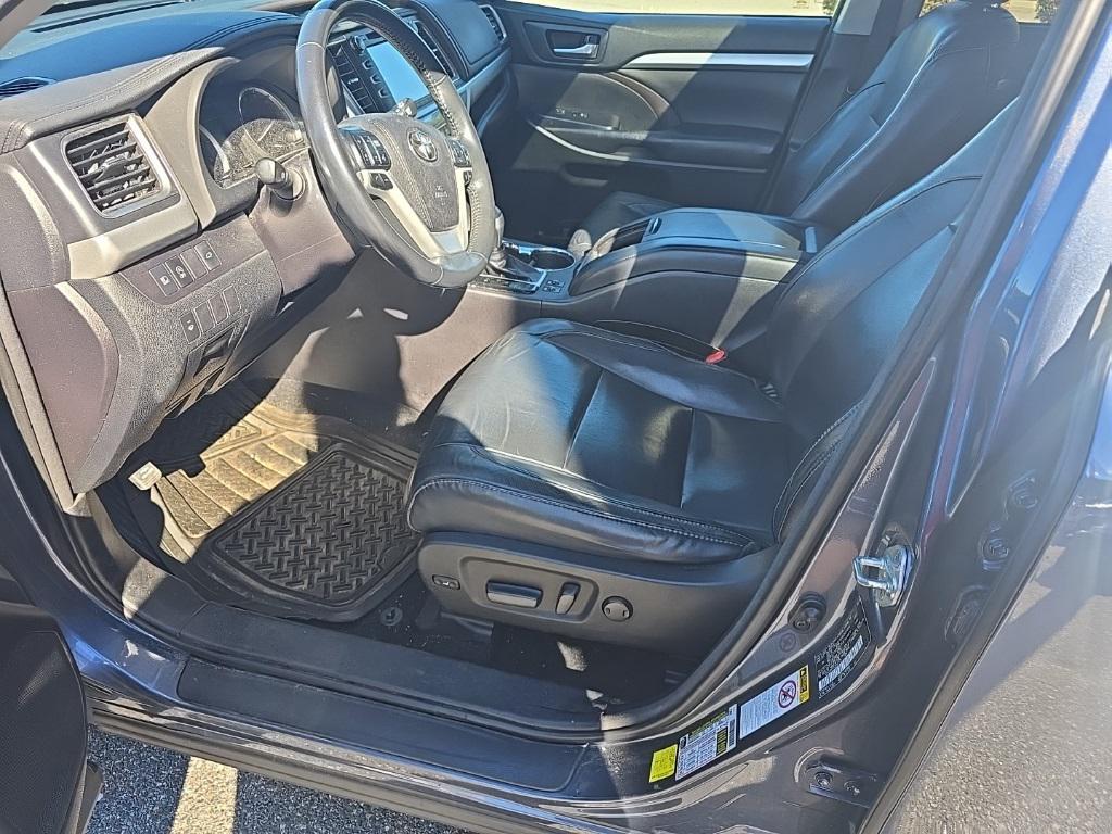 used 2018 Toyota Highlander car, priced at $22,900