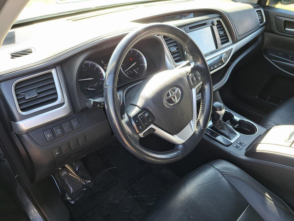 used 2018 Toyota Highlander car, priced at $21,800