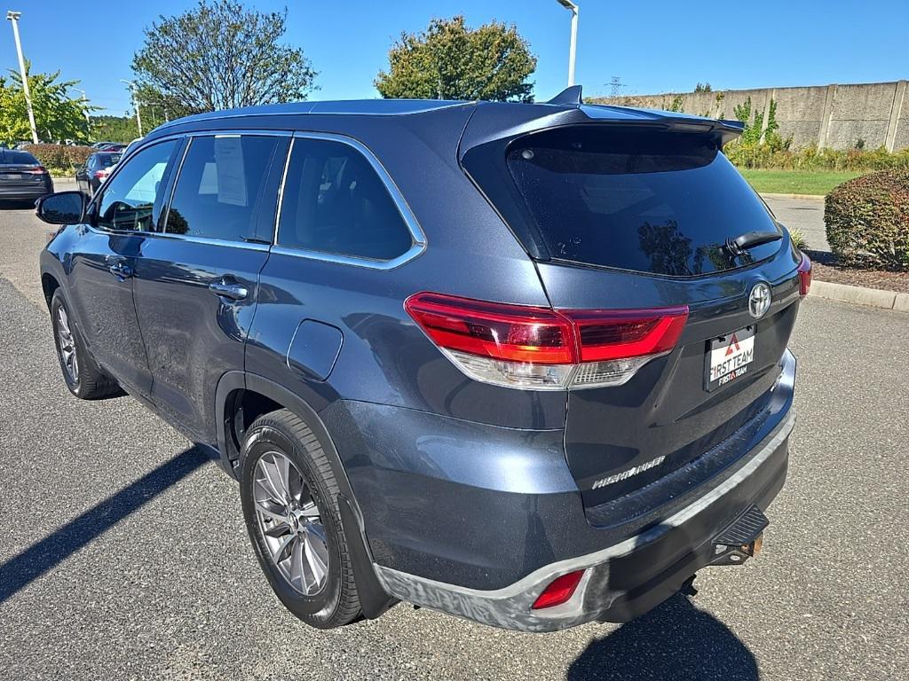 used 2018 Toyota Highlander car, priced at $22,900