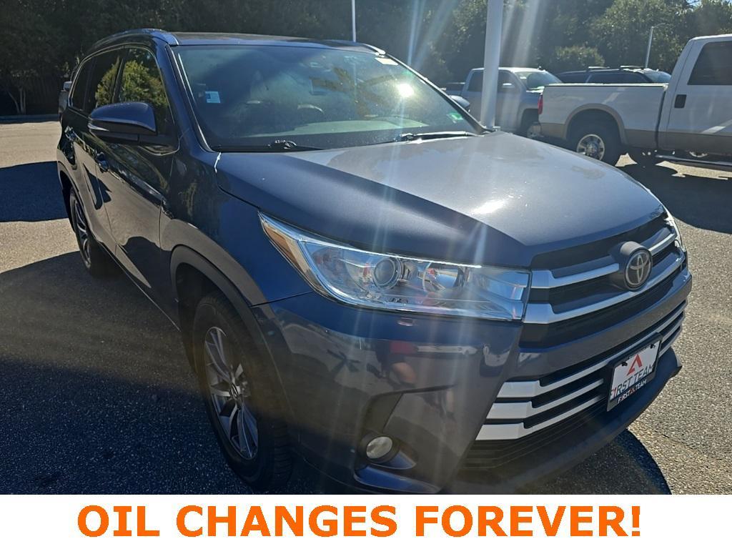 used 2018 Toyota Highlander car, priced at $22,900