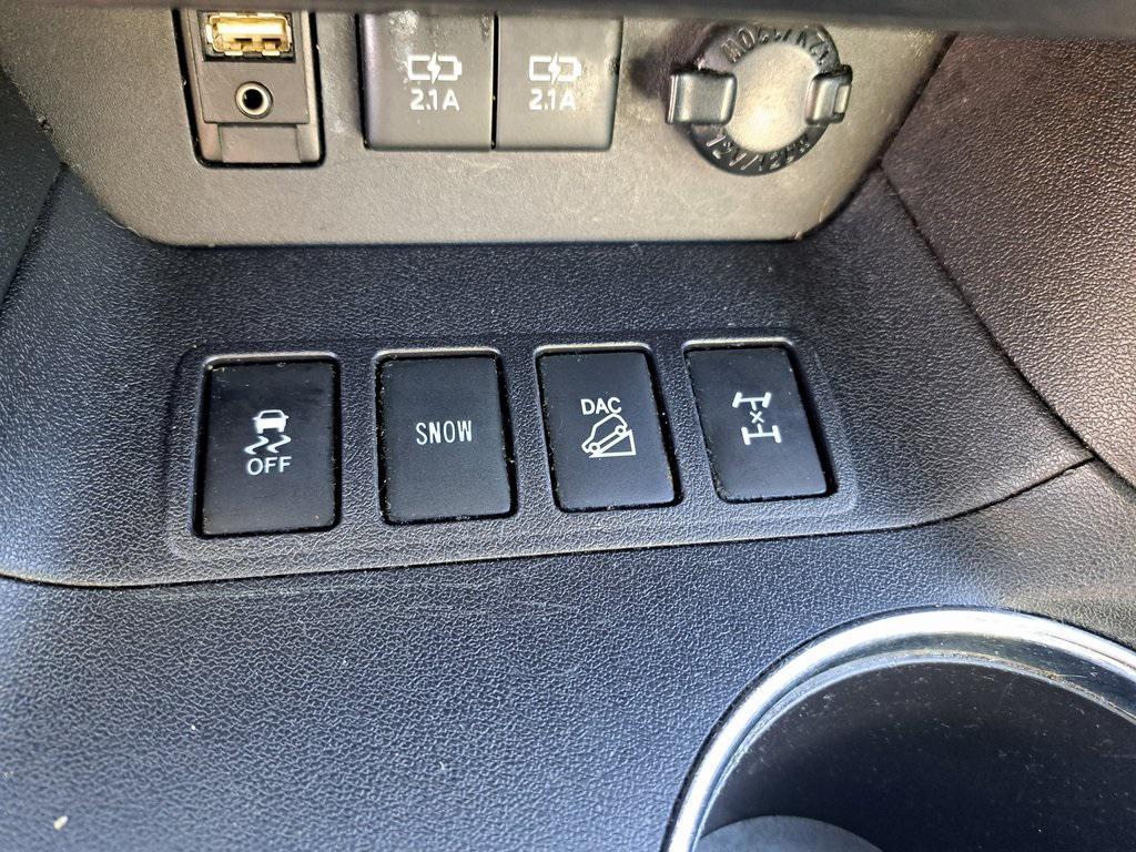 used 2018 Toyota Highlander car, priced at $21,800