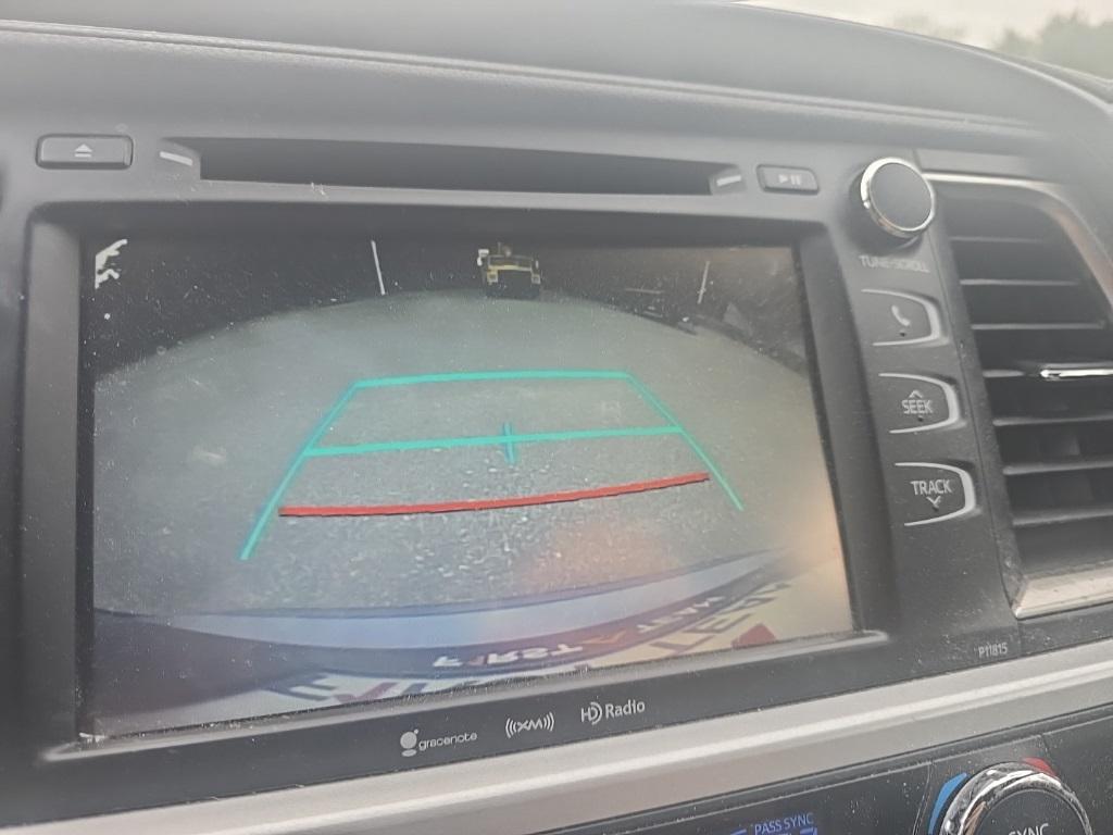 used 2019 Toyota Highlander car, priced at $21,500