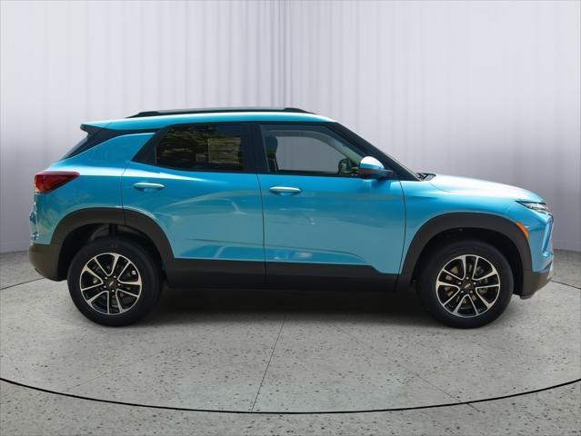 new 2025 Chevrolet TrailBlazer car, priced at $29,747