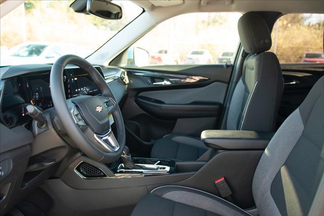 new 2025 Chevrolet TrailBlazer car, priced at $30,312