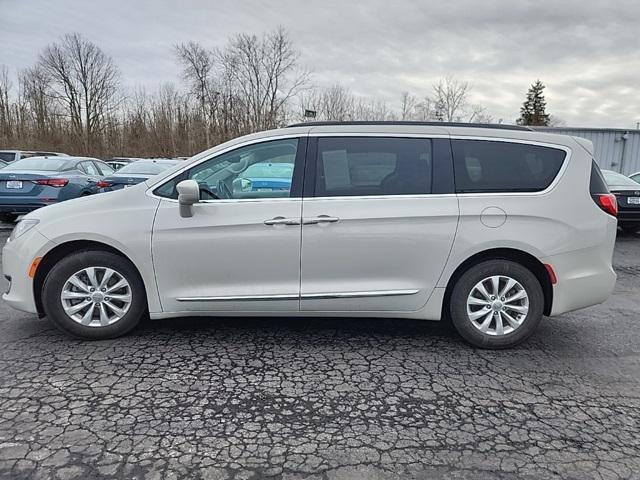 used 2017 Chrysler Pacifica car, priced at $16,964