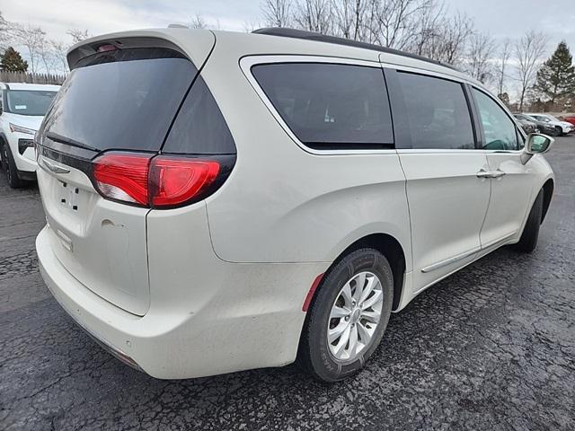 used 2017 Chrysler Pacifica car, priced at $16,964