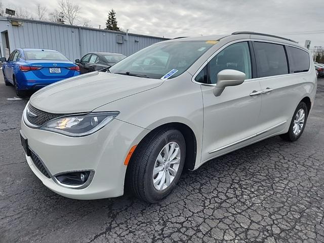 used 2017 Chrysler Pacifica car, priced at $16,964