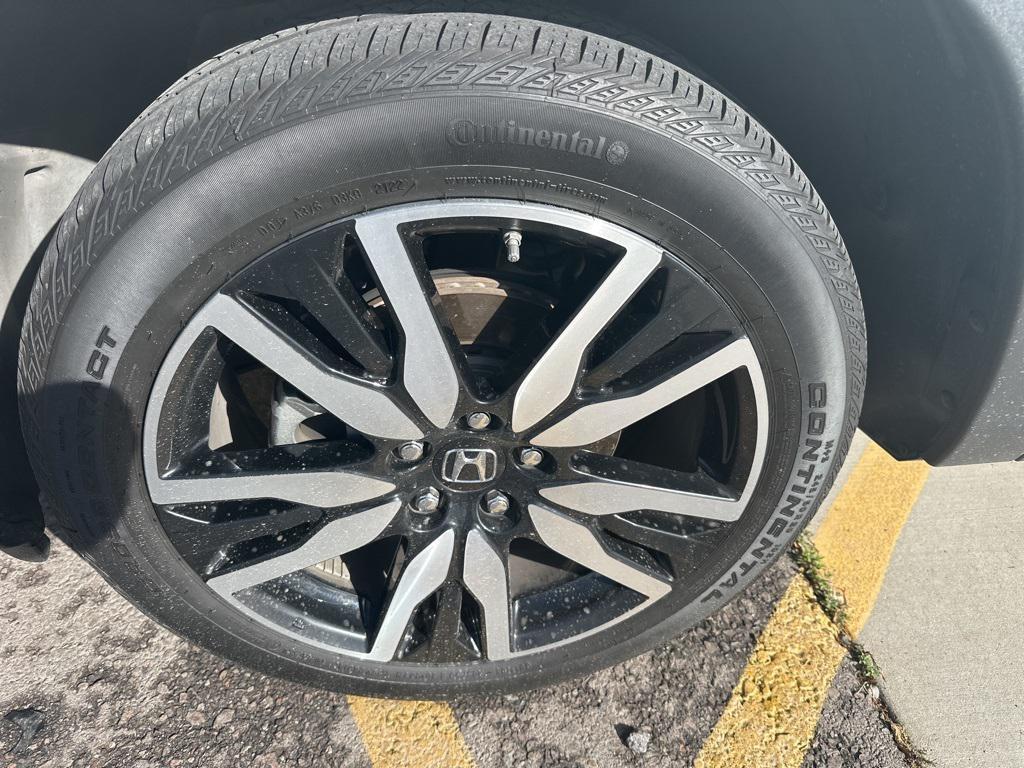 used 2022 Honda Pilot car, priced at $36,950