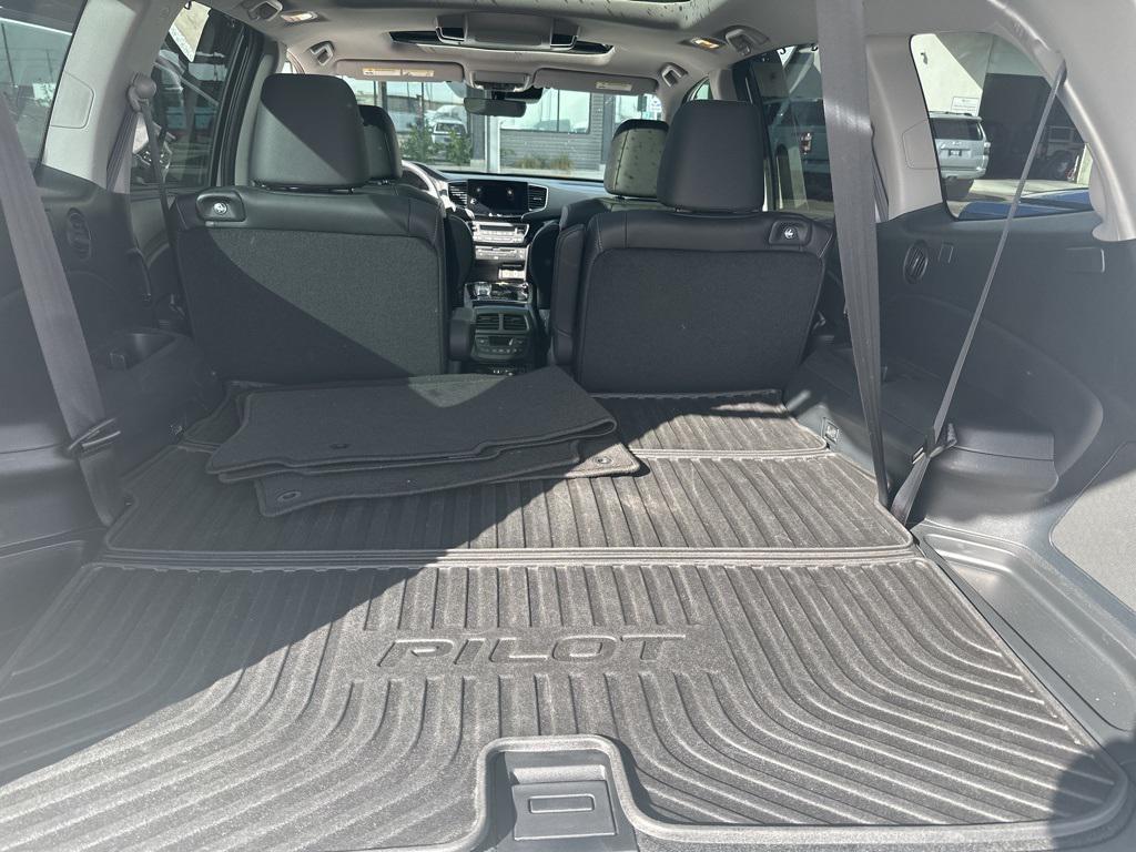 used 2022 Honda Pilot car, priced at $36,950