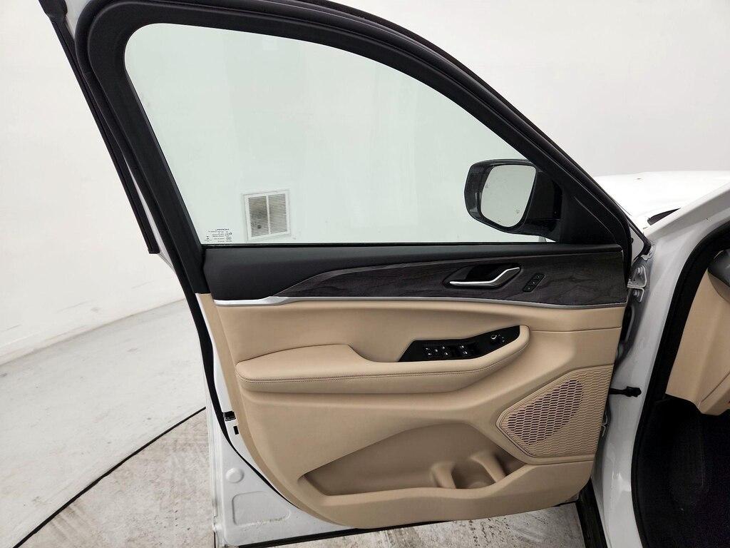 used 2023 Jeep Grand Cherokee car, priced at $28,998