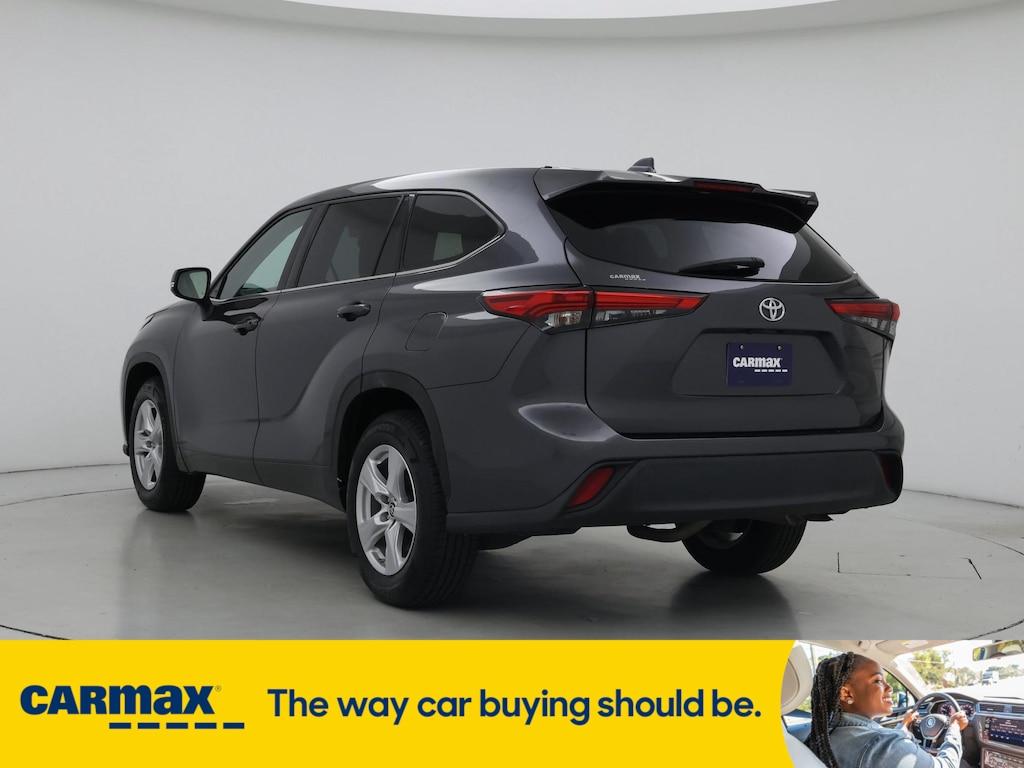 used 2021 Toyota Highlander car, priced at $31,998