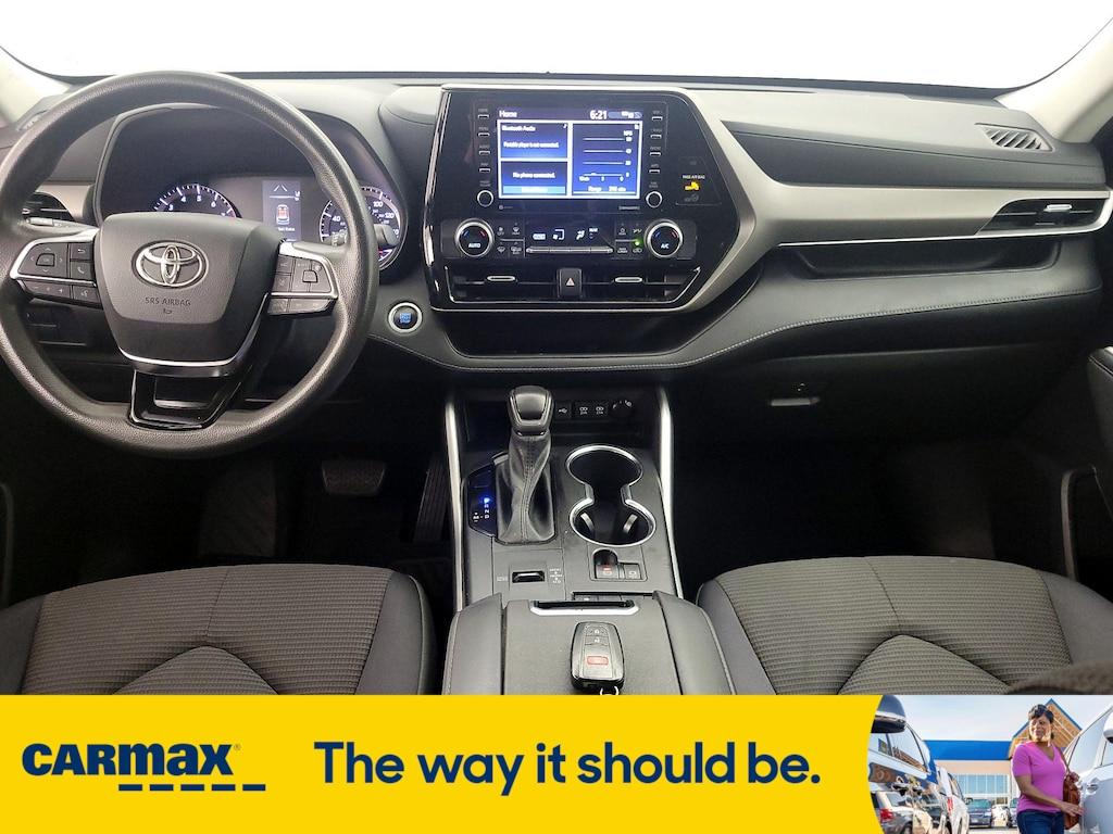 used 2021 Toyota Highlander car, priced at $31,998