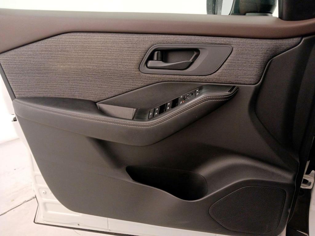 used 2021 Nissan Rogue car, priced at $22,998