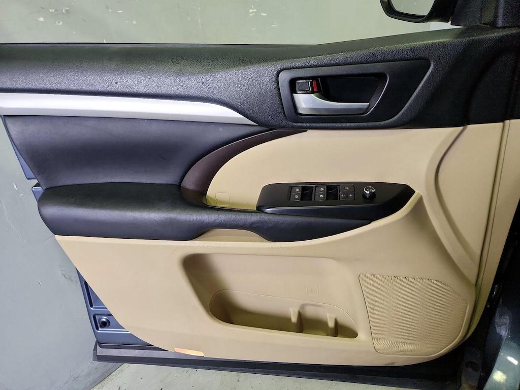 used 2017 Toyota Highlander car, priced at $20,998