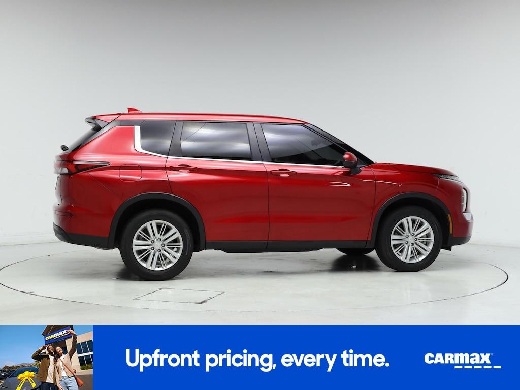 used 2024 Mitsubishi Outlander car, priced at $27,998
