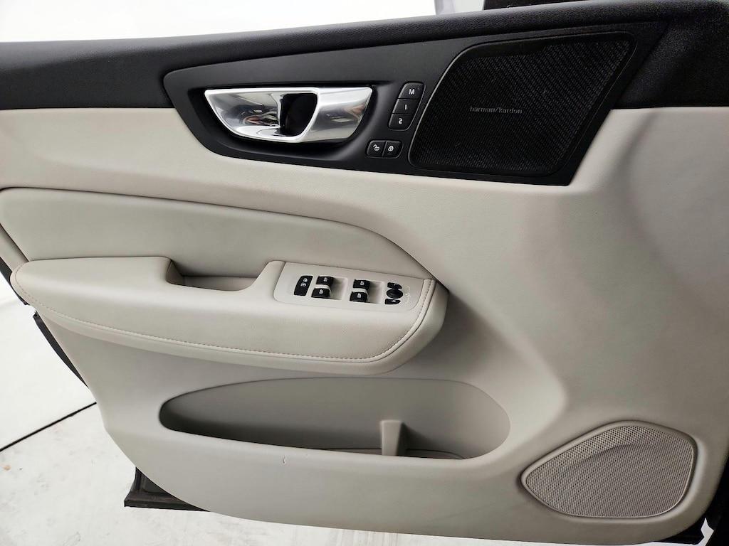 used 2022 Volvo XC60 car, priced at $32,998