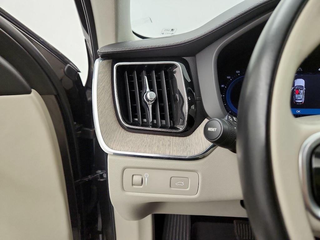 used 2022 Volvo XC60 car, priced at $32,998