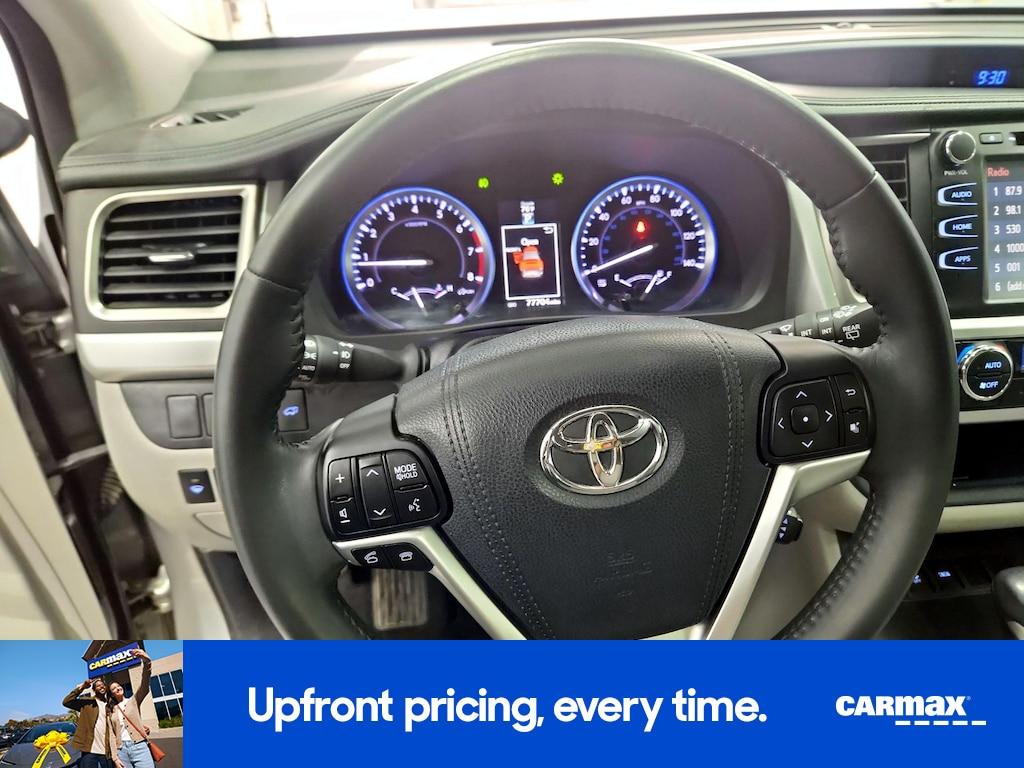 used 2016 Toyota Highlander car, priced at $22,998